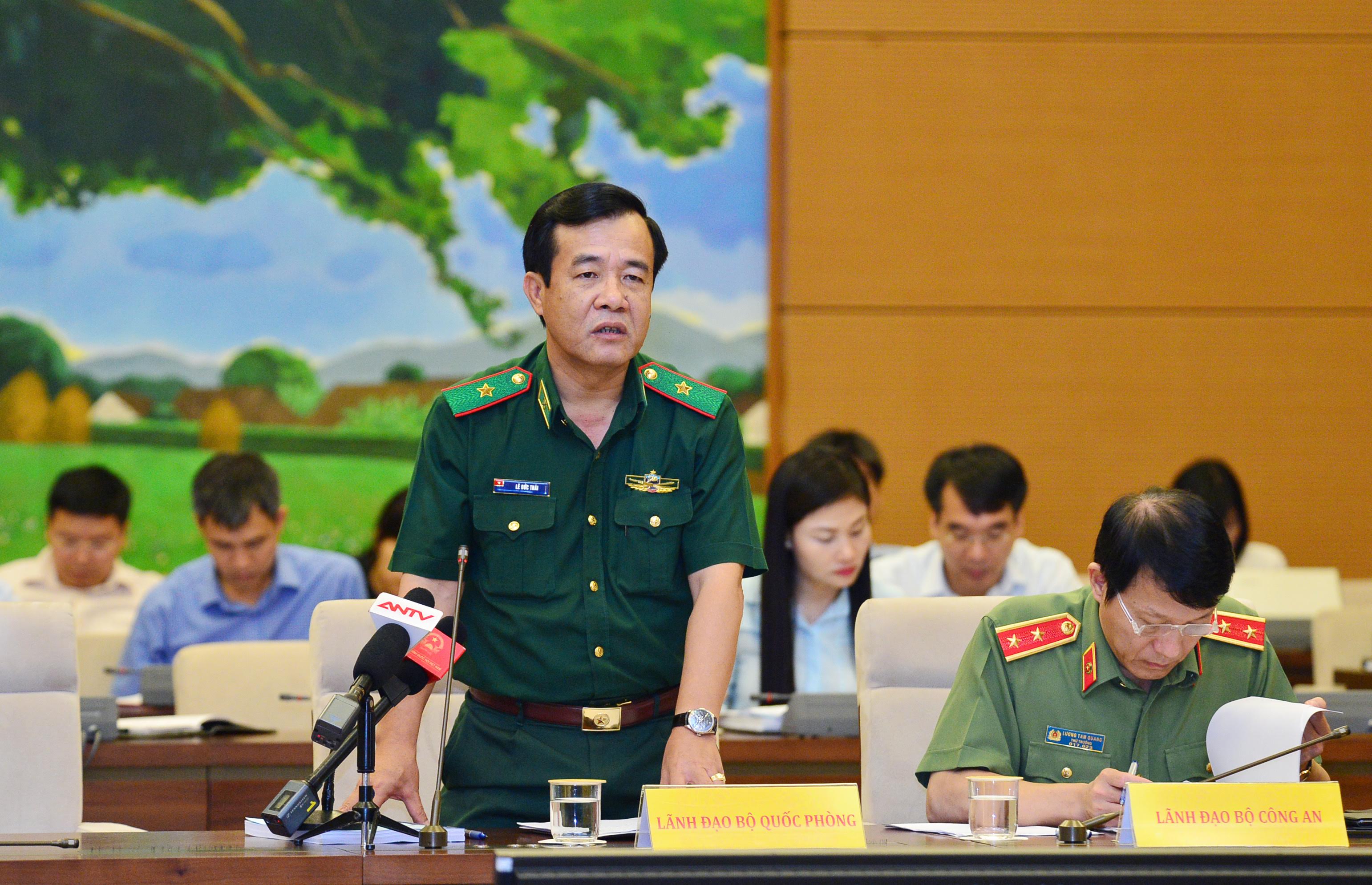 Đơn giản hóa thủ tục xuất-nhập cảnh với người nước ngoài, nhưng phải chặt chẽ

